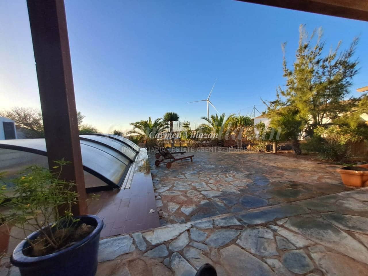 Chalet de 6 habitaciones en Puerto del Rosario en venta con piscina garaje - 710.000 € (Ref: 9480634)