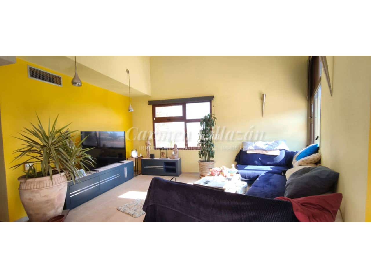 4 bedroom Villa for sale in Puerto del Rosario with garage - € 730,000 (Ref: 9480635)