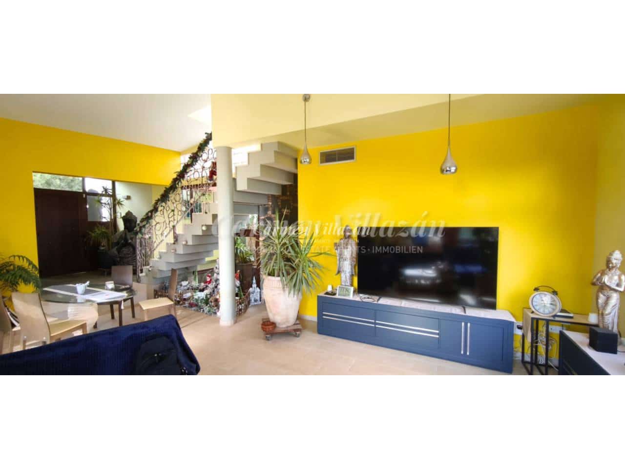 4 bedroom Villa for sale in Puerto del Rosario with garage - € 730,000 (Ref: 9480635)