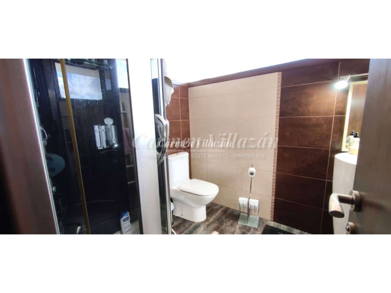 4 bedroom Villa for sale in Puerto del Rosario with garage - € 730,000 (Ref: 9480635)