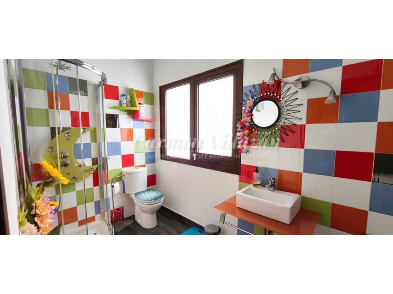 4 bedroom Villa for sale in Puerto del Rosario with garage - € 730,000 (Ref: 9480635)