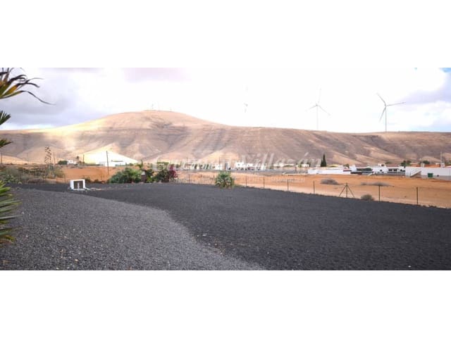 4 soverom Villa til salgs i Puerto del Rosario med garasje - € 730 000 (Ref: 9480635)