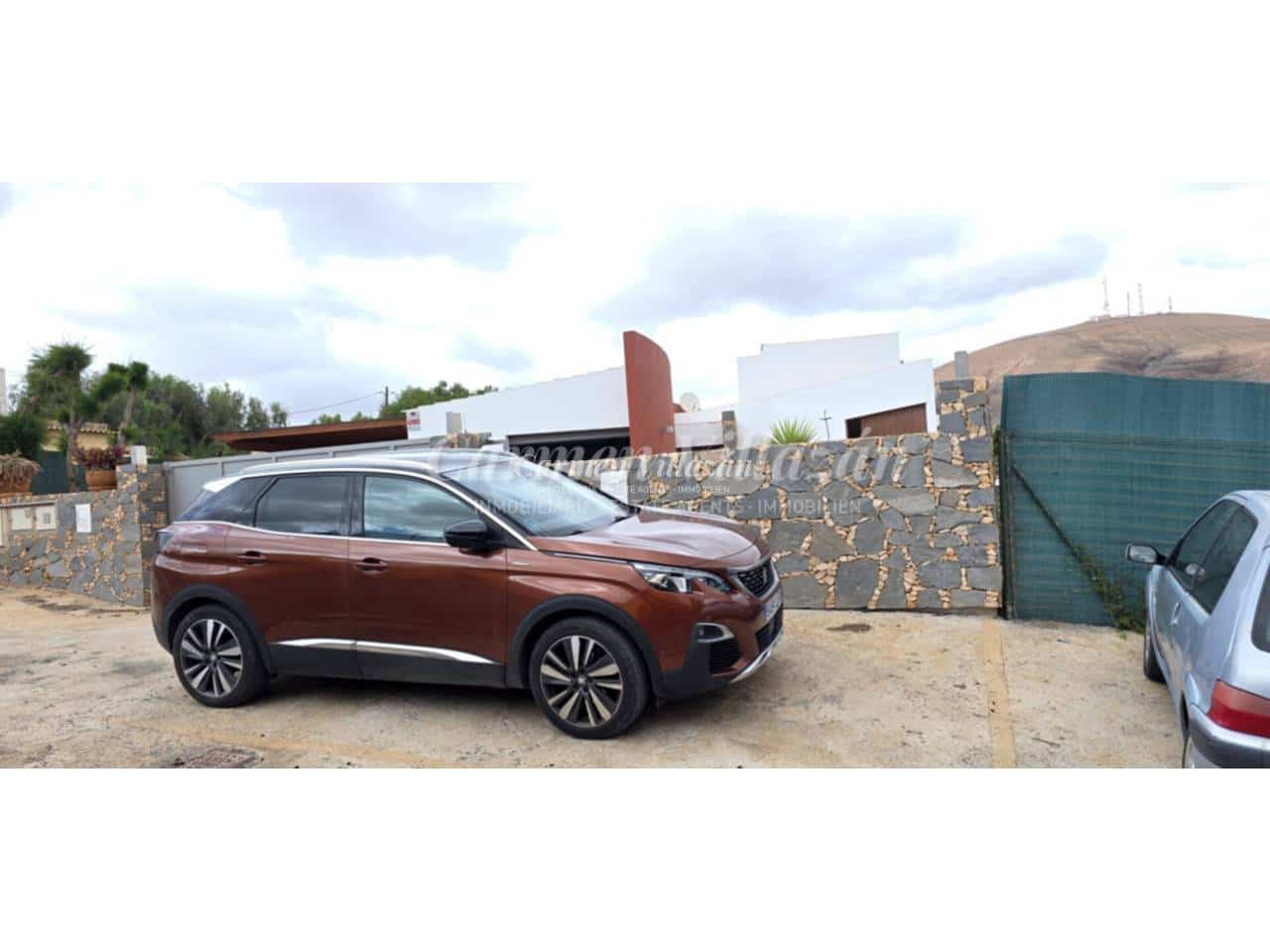 4 bedroom Villa for sale in Puerto del Rosario with garage - € 730,000 (Ref: 9480635)