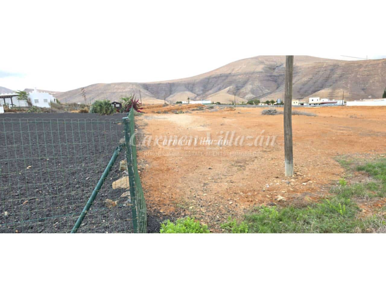 4 bedroom Villa for sale in Puerto del Rosario with garage - € 730,000 (Ref: 9480635)