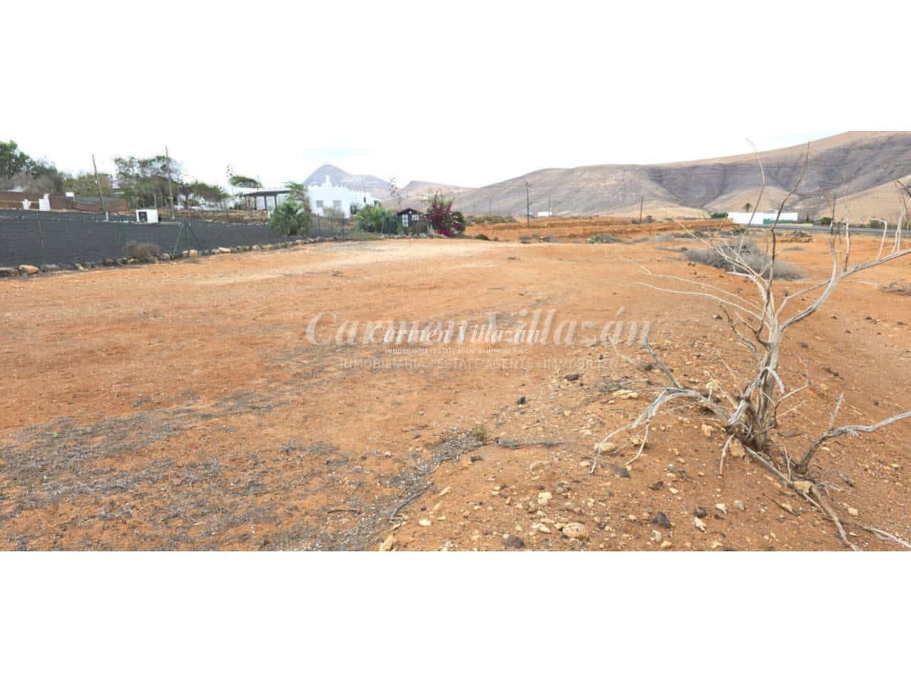 4 bedroom Villa for sale in Puerto del Rosario with garage - € 730,000 (Ref: 9480635)