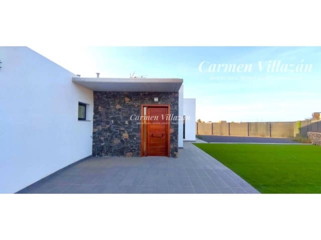 3 sypialnia Willa na sprzedaż w El Roque, La Oliva z basenem garażem - 650 000 € (Ref: 9487937)