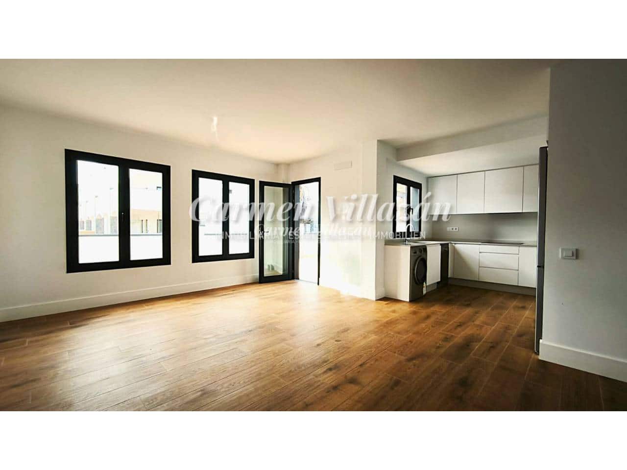 2 bedroom Apartment for sale in Corralejo with pool garage - € 245,000 (Ref: 9487938)