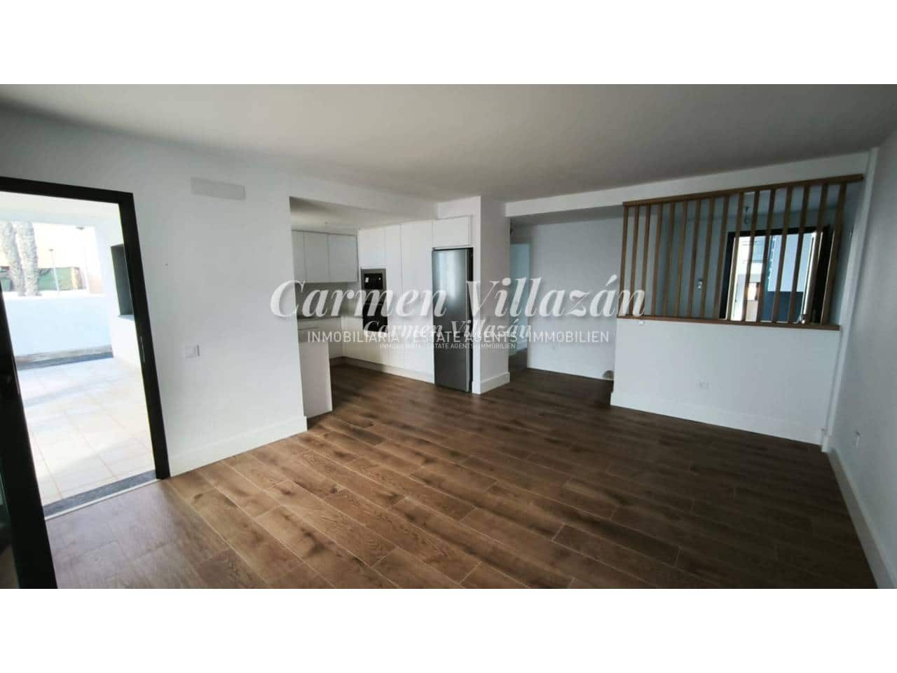 2 bedroom Apartment for sale in Corralejo with pool garage - € 245,000 (Ref: 9487938)