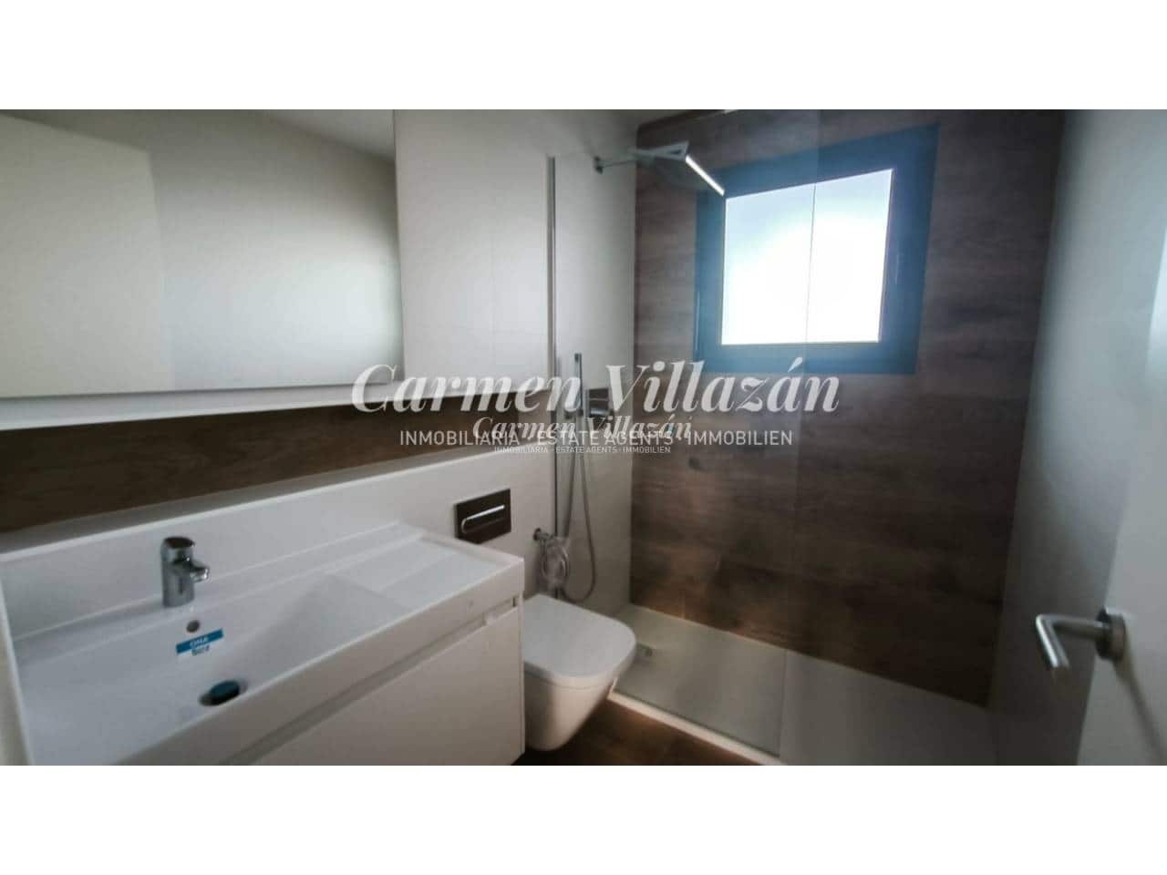 2 bedroom Apartment for sale in Corralejo with pool garage - € 245,000 (Ref: 9487938)