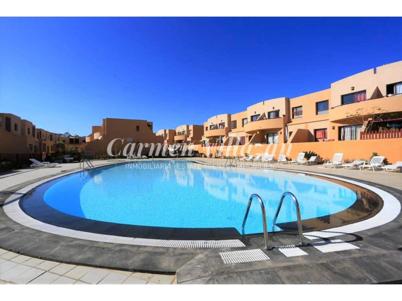 2 bedroom Apartment for sale in Caleta de Fuste with pool garage - € 185,000 (Ref: 9500966)