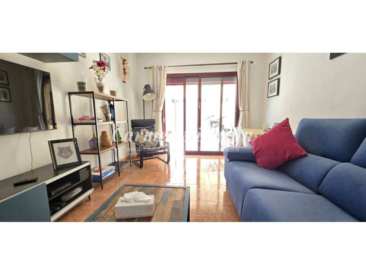 2 bedroom Apartment for sale in Caleta de Fuste with pool garage - € 185,000 (Ref: 9500966)