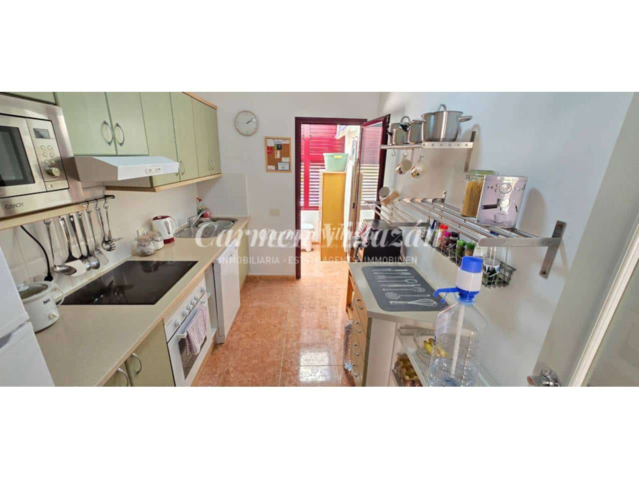 2 bedroom Apartment for sale in Caleta de Fuste with pool garage - € 185,000 (Ref: 9500966)