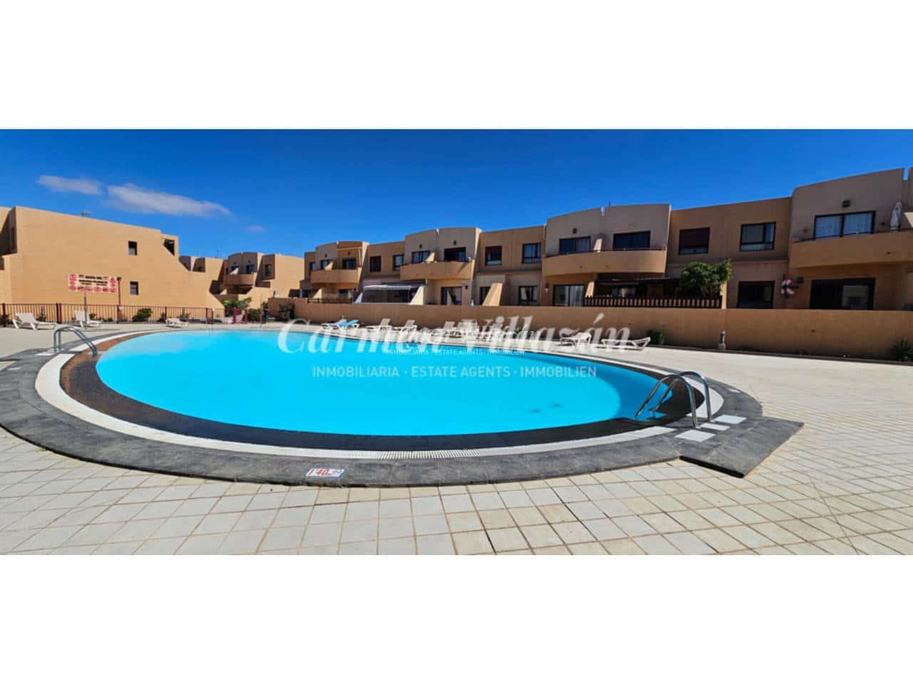 2 bedroom Apartment for sale in Caleta de Fuste with pool garage - € 185,000 (Ref: 9500966)