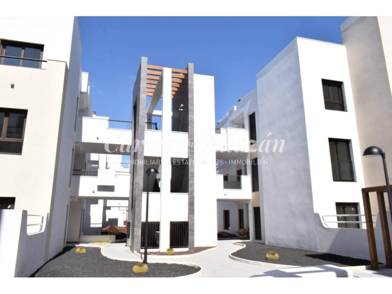 2 bedroom Apartment for sale in Caleta de Fuste with pool garage - € 350,000 (Ref: 9503709)