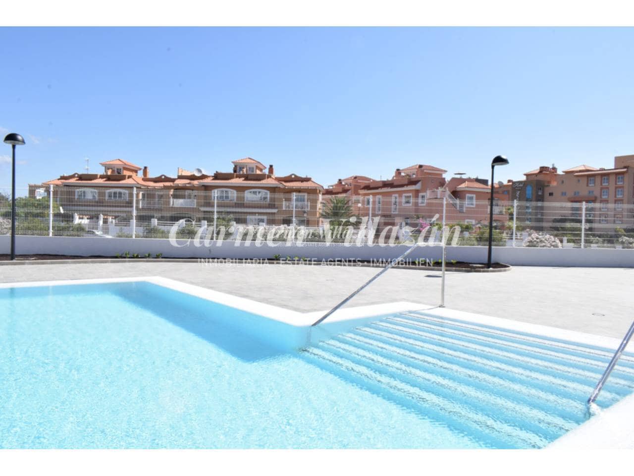 2 bedroom Apartment for sale in Caleta de Fuste with pool garage - € 350,000 (Ref: 9503709)