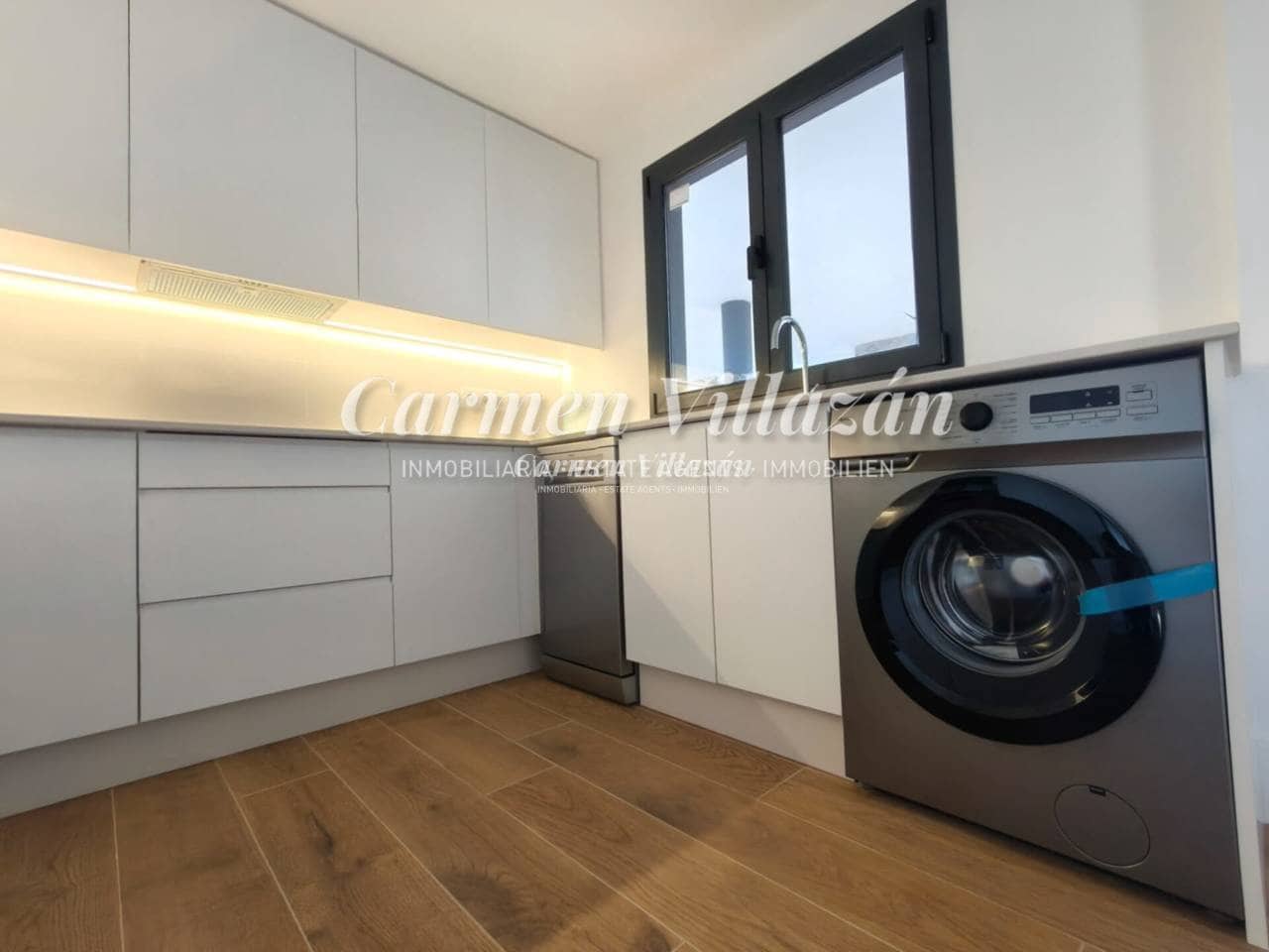 3 Zimmer Apartment zu verkaufen in Corralejo mit Pool Garage - 335.000 € (Ref: 9511976)