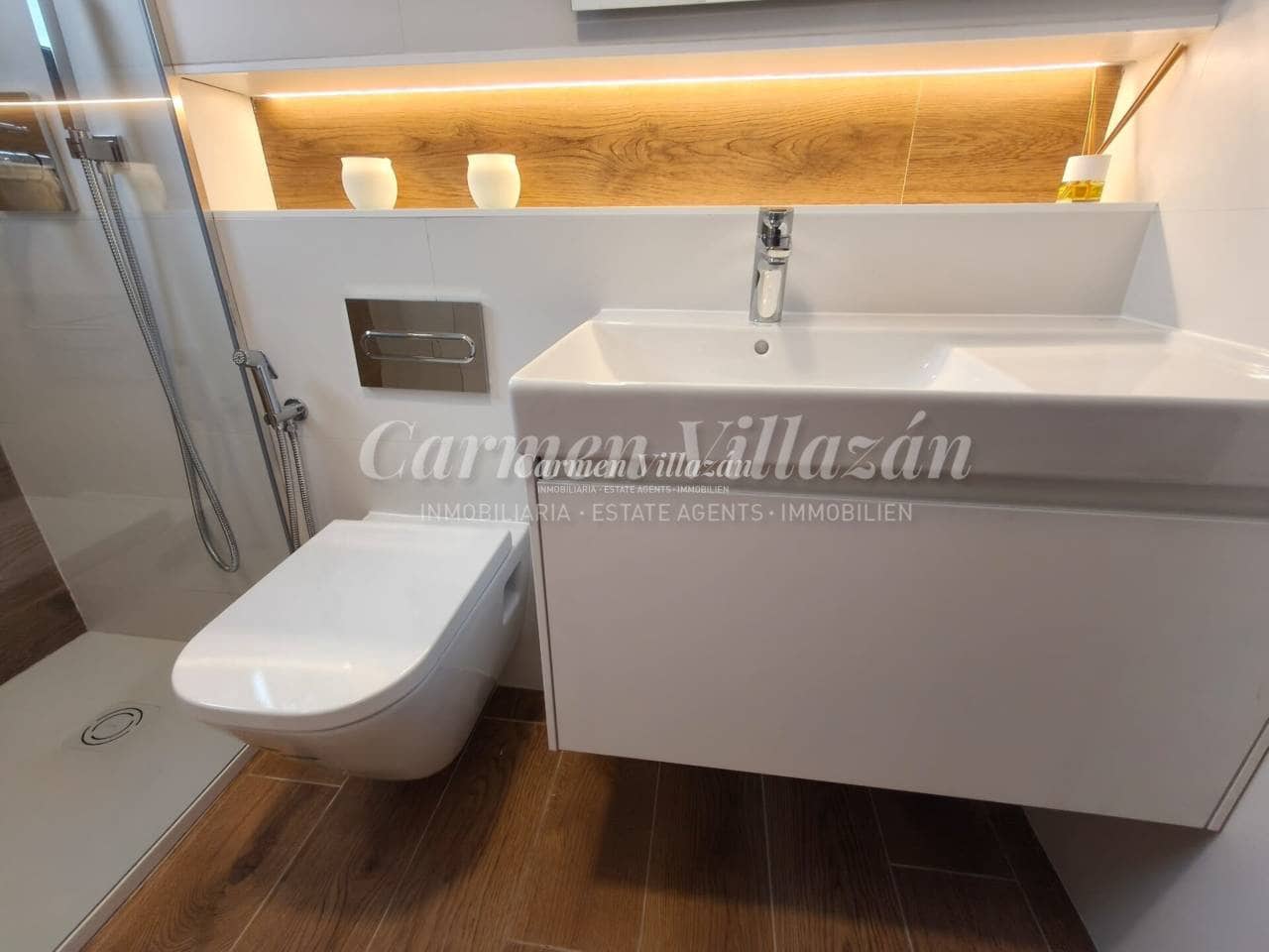 3 bedroom Apartment for sale in Corralejo with pool garage - € 335,000 (Ref: 9511976)