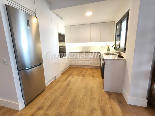 3 sypialnia Apartament na sprzedaż w Corralejo, La Oliva z basenem garażem - 335 000 € (Ref: 9511976)