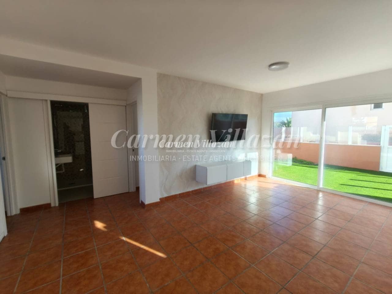 2 slaapkamer Appartement te koop in Corralejo met zwembad - € 255.000 (Ref: 9523793)