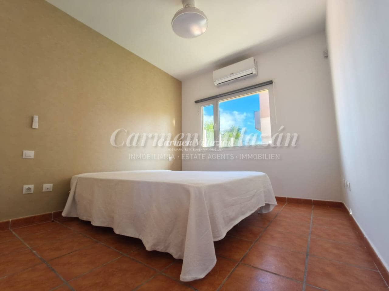 2 slaapkamer Appartement te koop in Corralejo met zwembad - € 255.000 (Ref: 9523793)