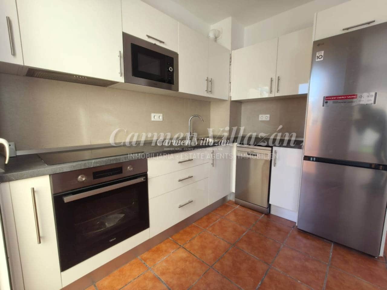 2 slaapkamer Appartement te koop in Corralejo met zwembad - € 255.000 (Ref: 9523793)