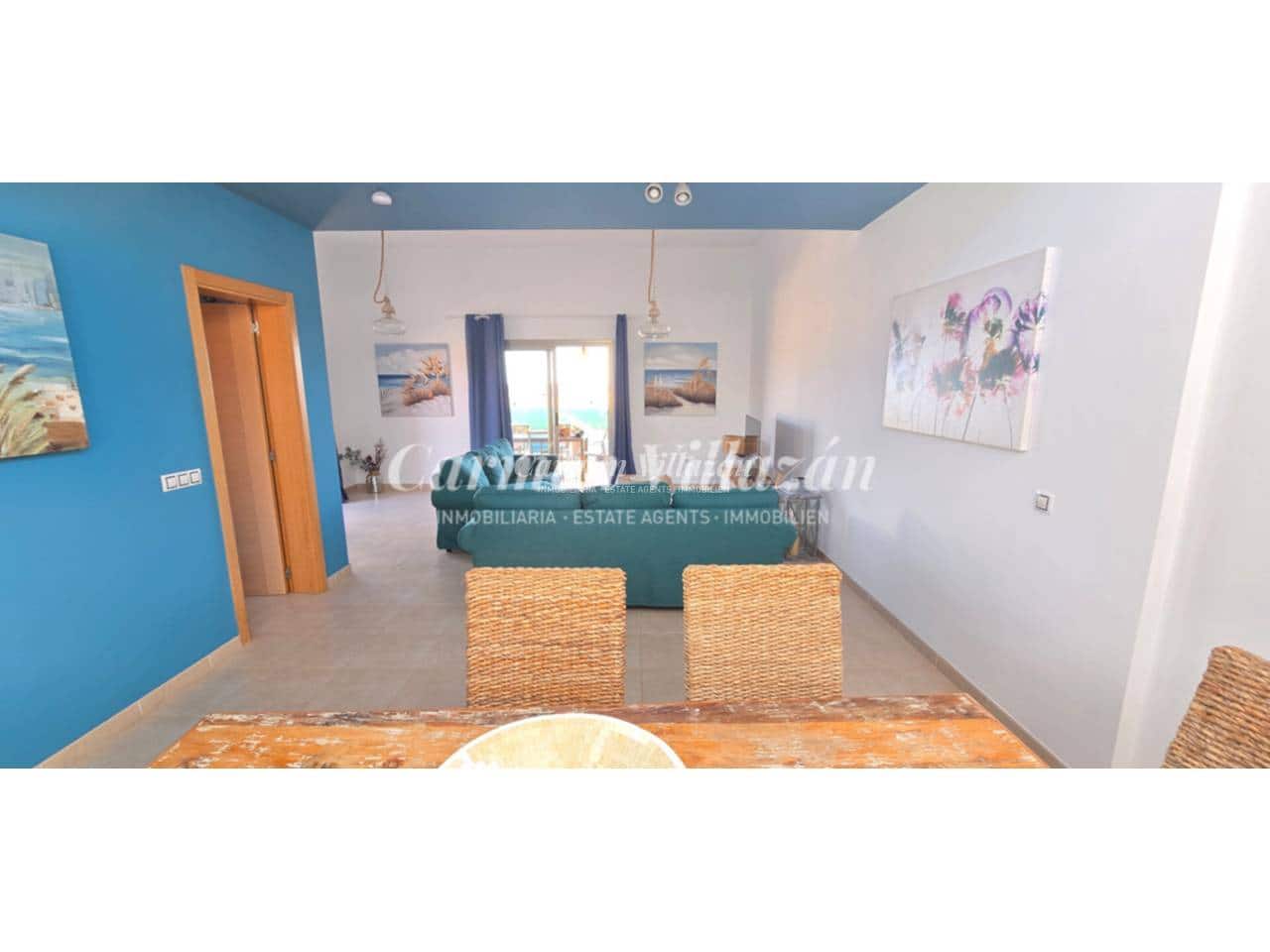 3 makuuhuone Huvila myytävänä paikassa Caleta de Fuste mukana uima-altaan 
autotalli - 399 000 € (Ref: 9542871)