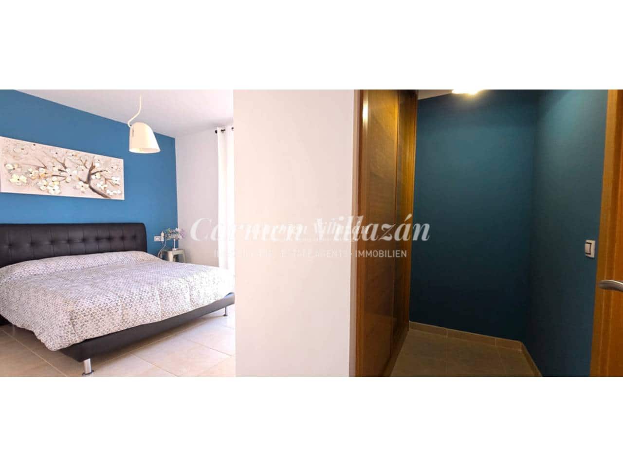 3 makuuhuone Huvila myytävänä paikassa Caleta de Fuste mukana uima-altaan 
autotalli - 399 000 € (Ref: 9542871)