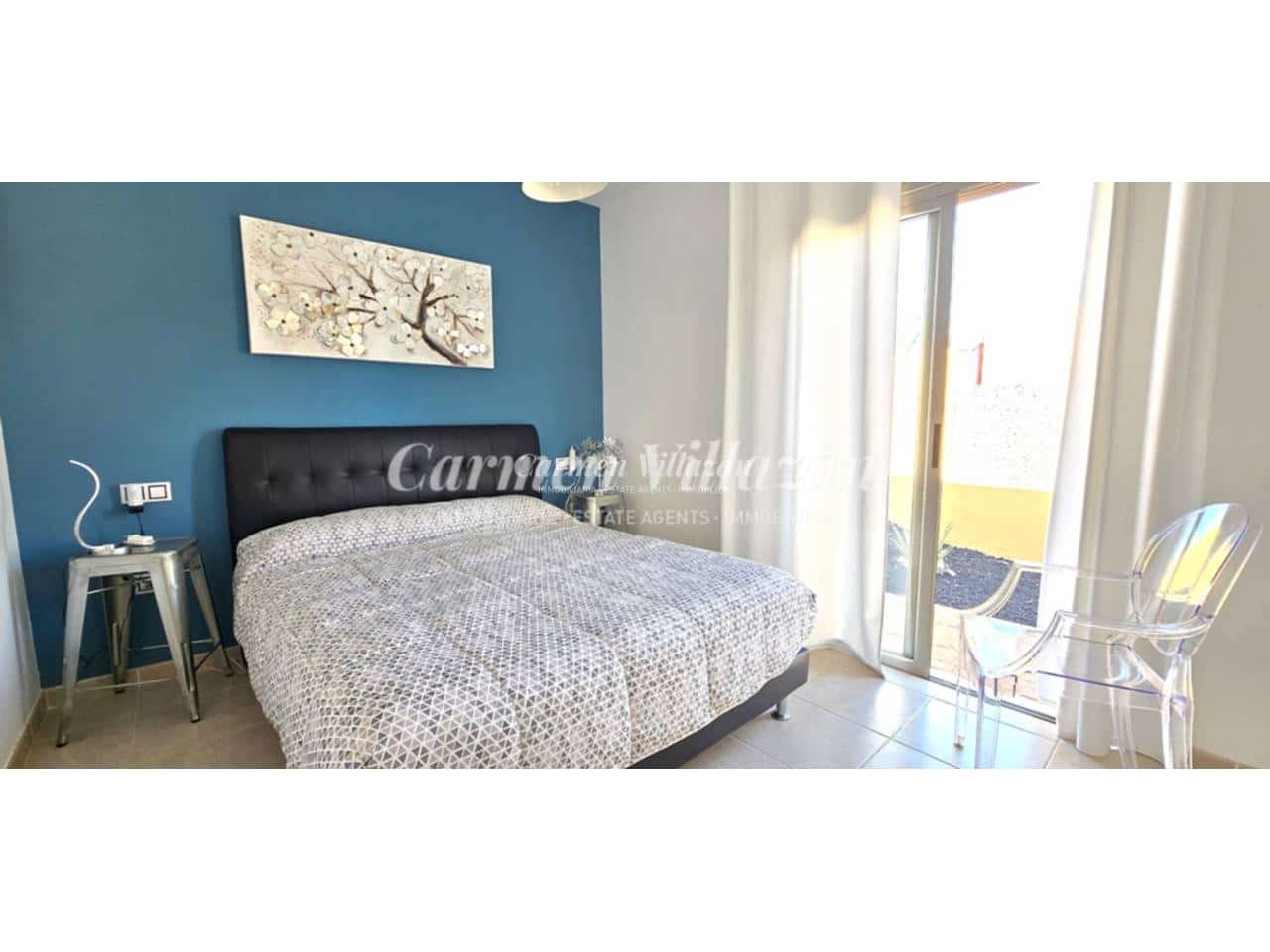 3 makuuhuone Huvila myytävänä paikassa Caleta de Fuste mukana uima-altaan 
autotalli - 399 000 € (Ref: 9542871)