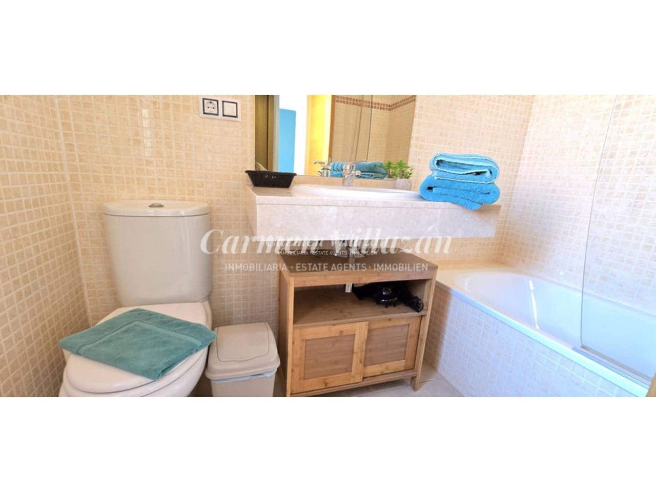 3 makuuhuone Huvila myytävänä paikassa Caleta de Fuste mukana uima-altaan 
autotalli - 399 000 € (Ref: 9542871)