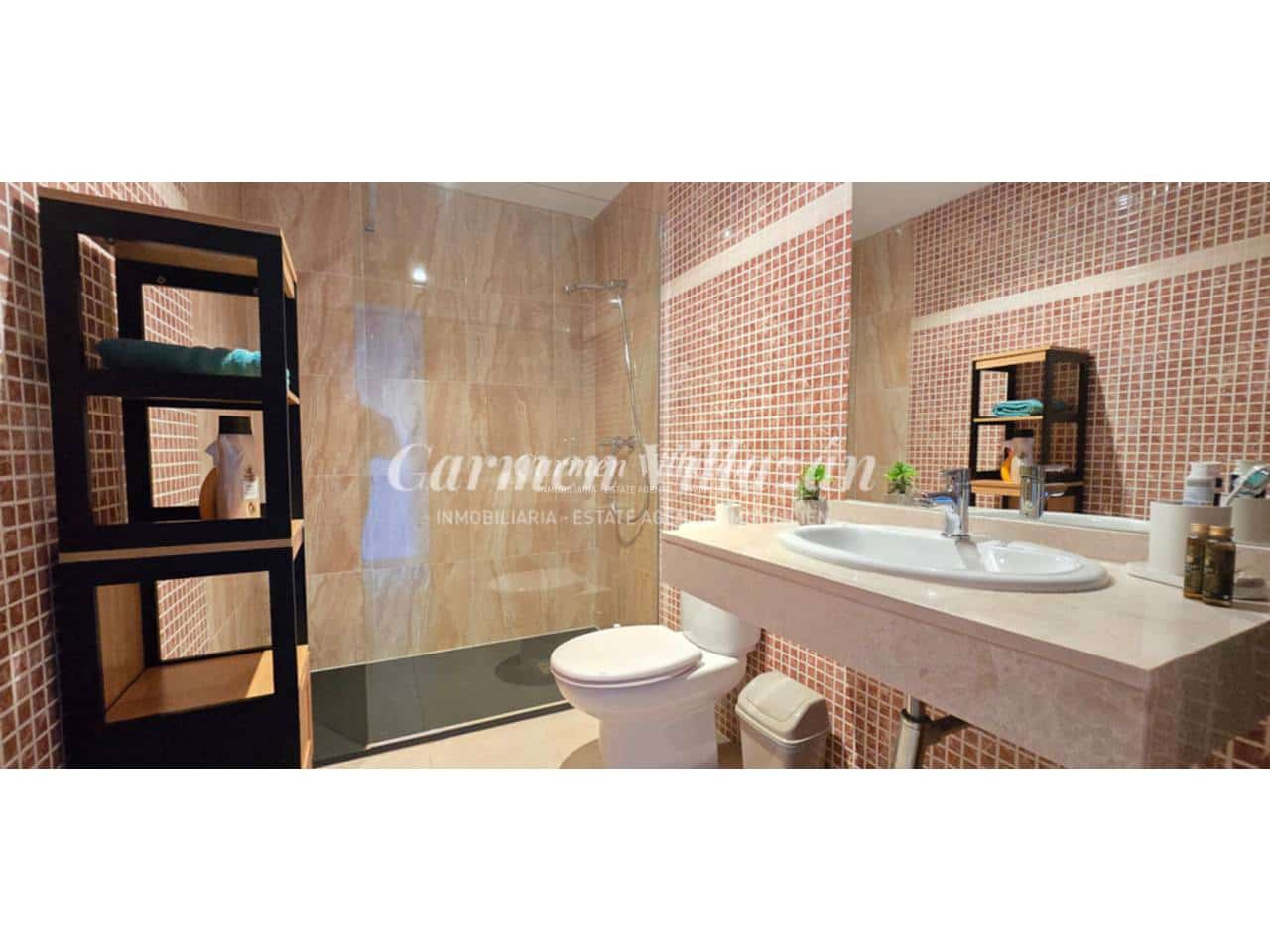 3 makuuhuone Huvila myytävänä paikassa Caleta de Fuste mukana uima-altaan 
autotalli - 399 000 € (Ref: 9542871)