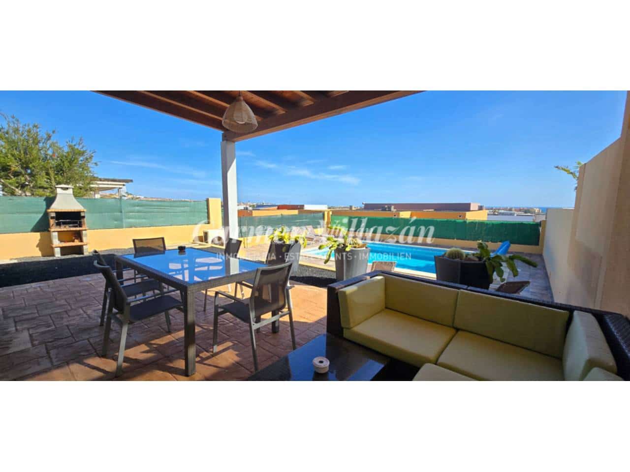 3 makuuhuone Huvila myytävänä paikassa Caleta de Fuste mukana uima-altaan 
autotalli - 399 000 € (Ref: 9542871)