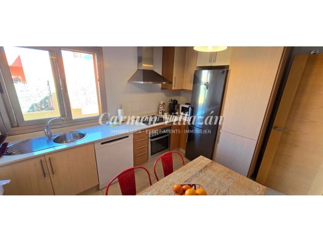 3 makuuhuone Huvila myytävänä paikassa Caleta de Fuste, Antigua mukana uima-altaan 
autotalli - 399 000 € (Ref: 9542871)