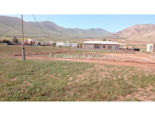 Grunde uden byggetilladelser til salg i Puerto del Rosario - € 95.000 (Ref: 9563930)