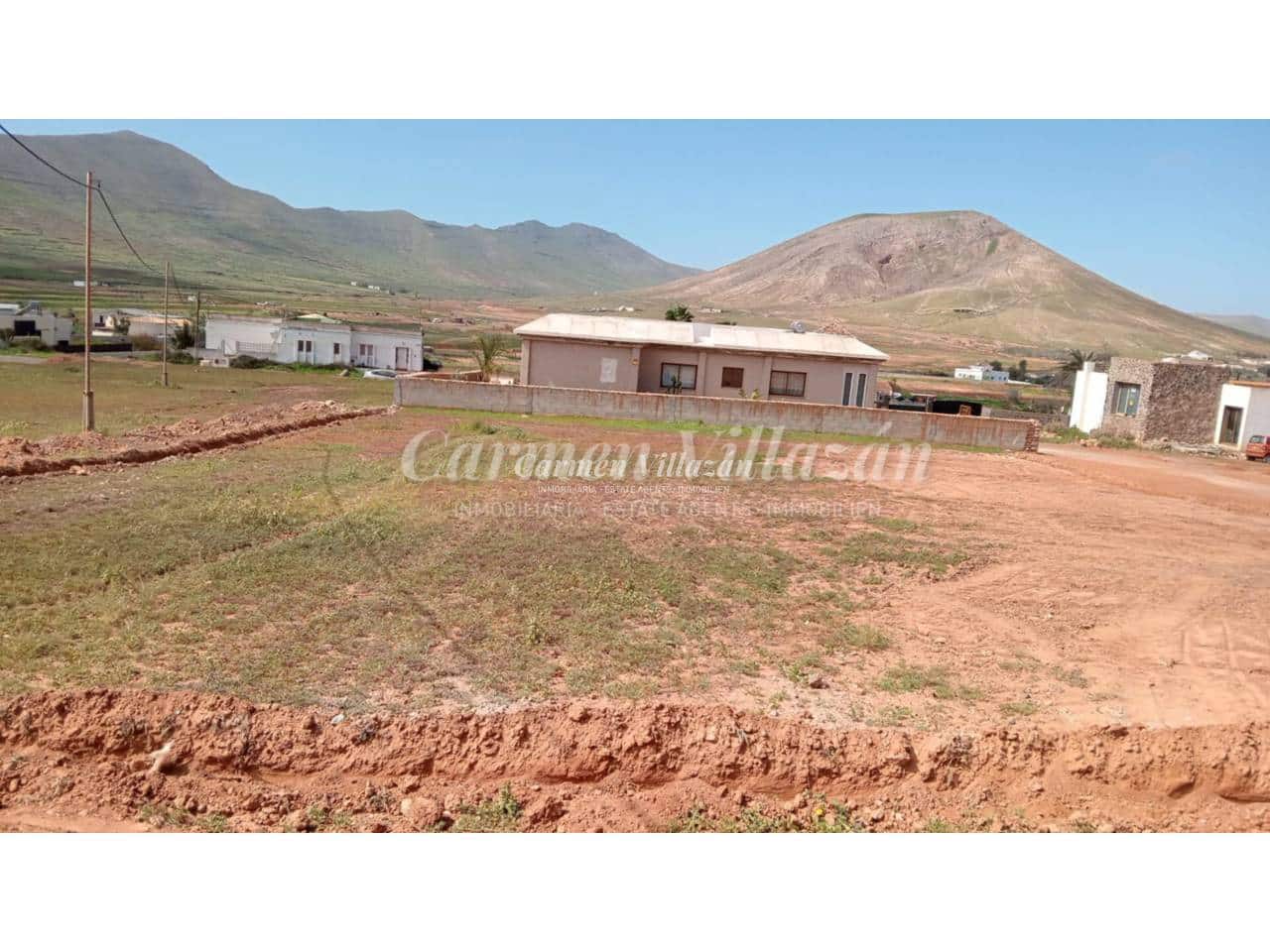 Undeveloped Land for sale in Puerto del Rosario - € 95,000 (Ref: 9563930)