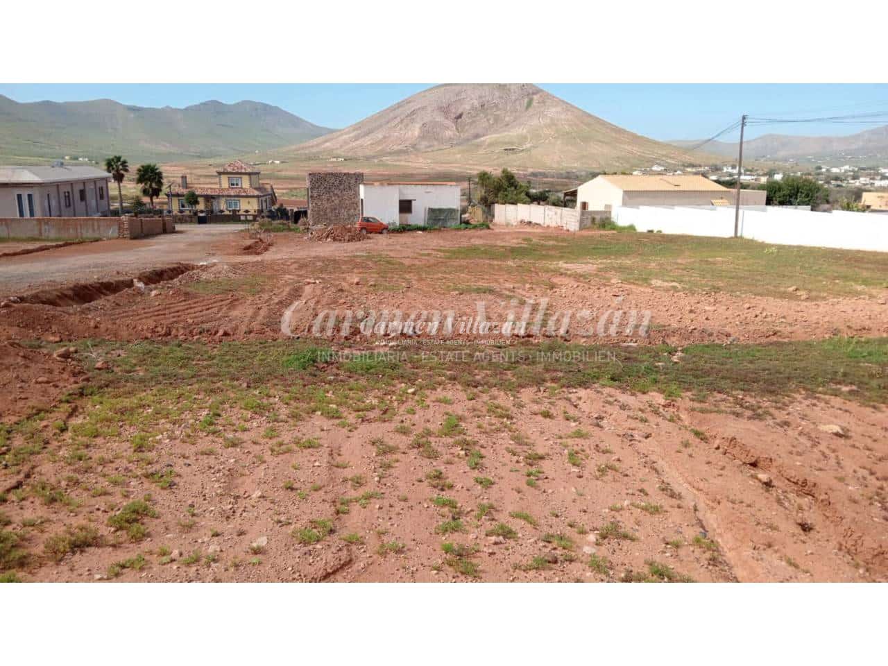 Undeveloped Land for sale in Puerto del Rosario - € 95,000 (Ref: 9563930)