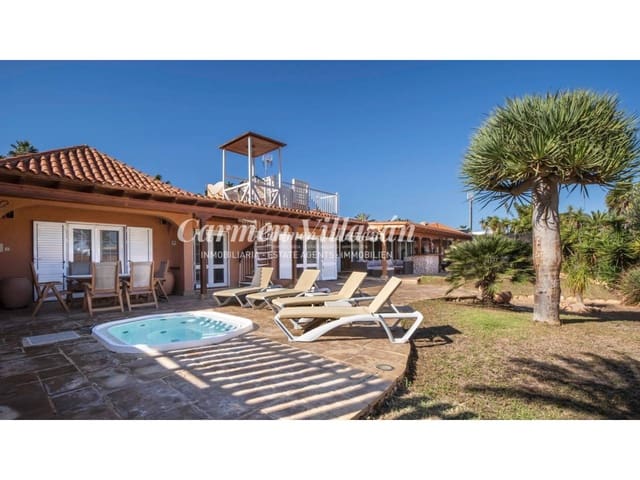 5 soverom Villa til salgs i Caleta de Fuste, Antigua med svømmebasseng - € 1 200 000 (Ref: 9563939)