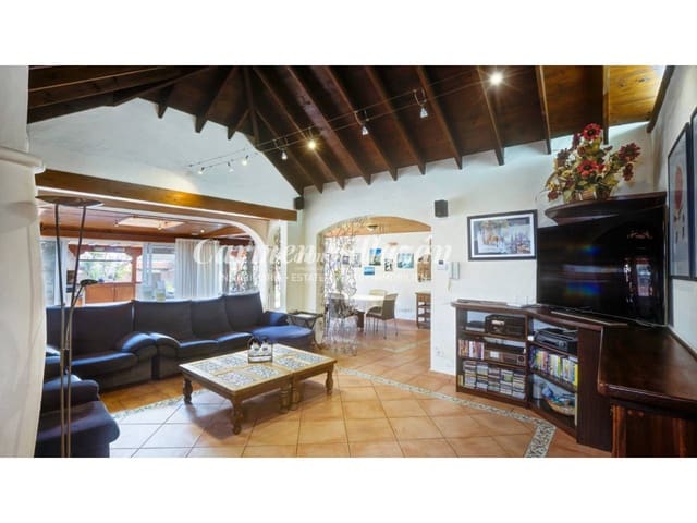 5 soverom Villa til salgs i Caleta de Fuste, Antigua med svømmebasseng - € 1 200 000 (Ref: 9563939)