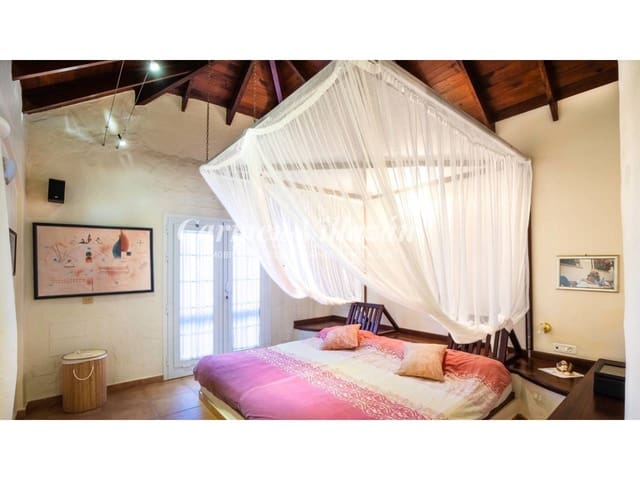 5 soverom Villa til salgs i Caleta de Fuste, Antigua med svømmebasseng - € 1 200 000 (Ref: 9563939)