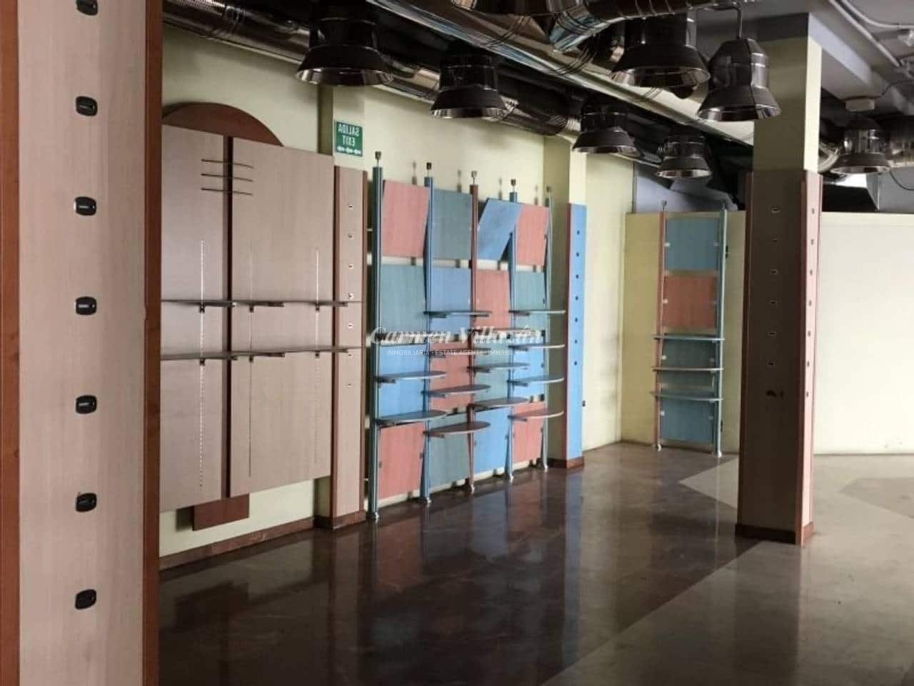 Kommersiell till salu i Corralejo - 395 000 € (Ref: 9563940)