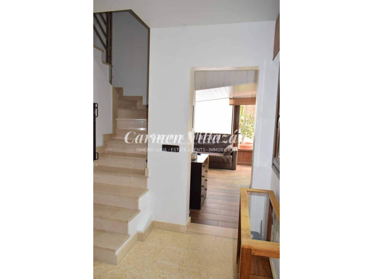 6 soveværelse Villa til salg i Corralejo med swimmingpool garage - € 720.000 (Ref: 9563941)