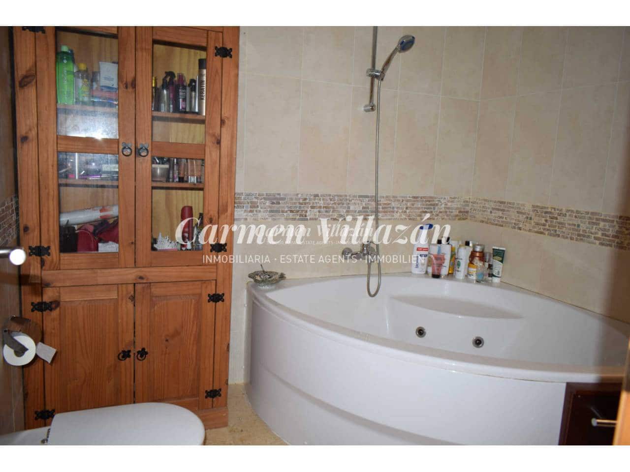 6 soveværelse Villa til salg i Corralejo med swimmingpool garage - € 720.000 (Ref: 9563941)