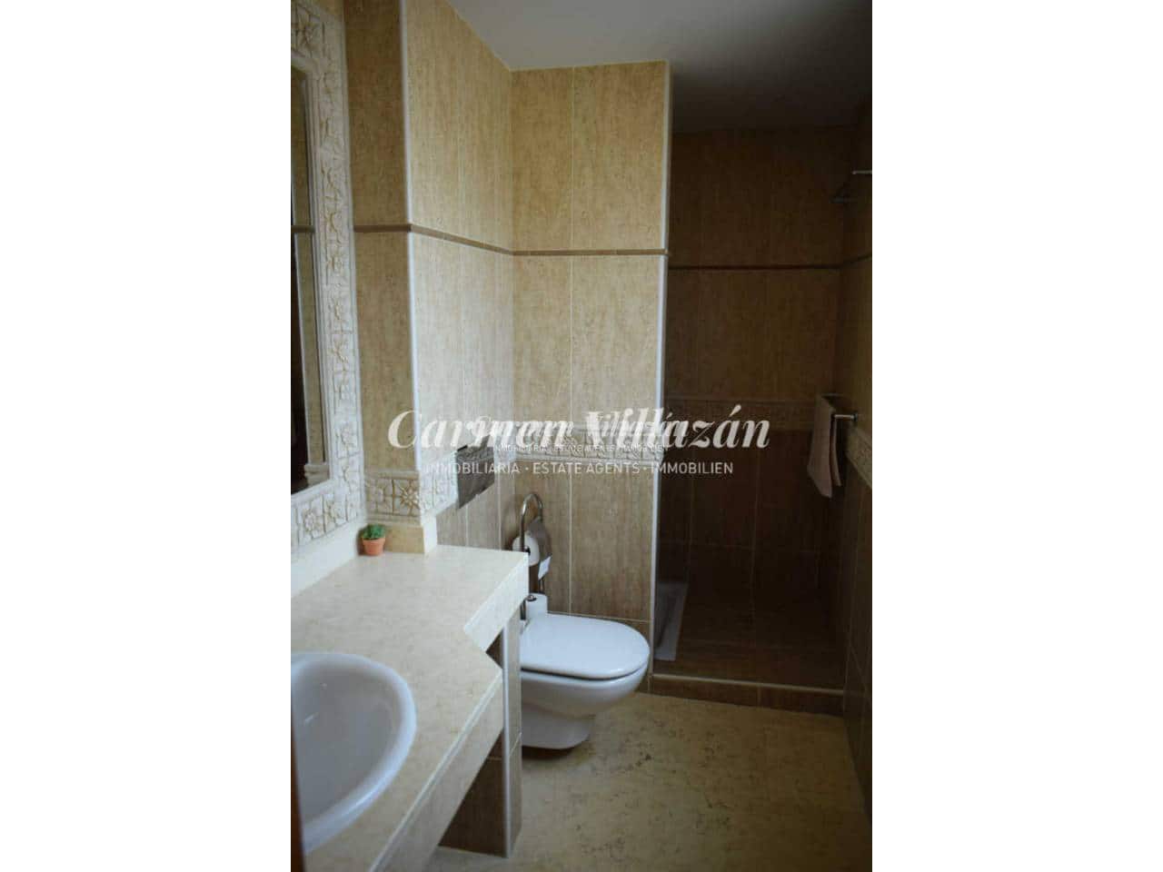 6 soveværelse Villa til salg i Corralejo med swimmingpool garage - € 720.000 (Ref: 9563941)