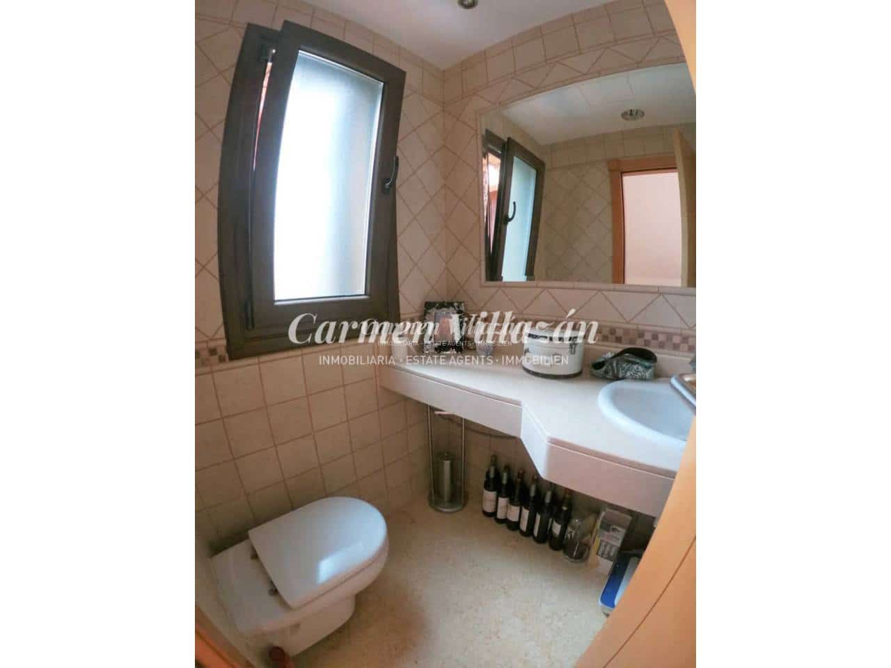 6 soveværelse Villa til salg i Corralejo med swimmingpool garage - € 720.000 (Ref: 9563941)