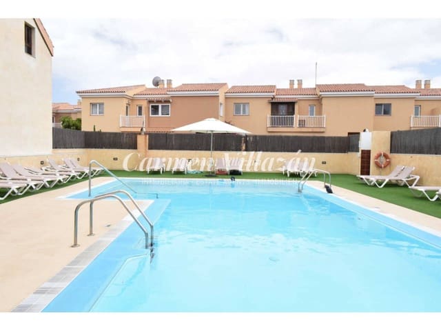6 quarto Moradia para venda em Corralejo, La Oliva com piscina garagem - 720 000 € (Ref: 9563941)