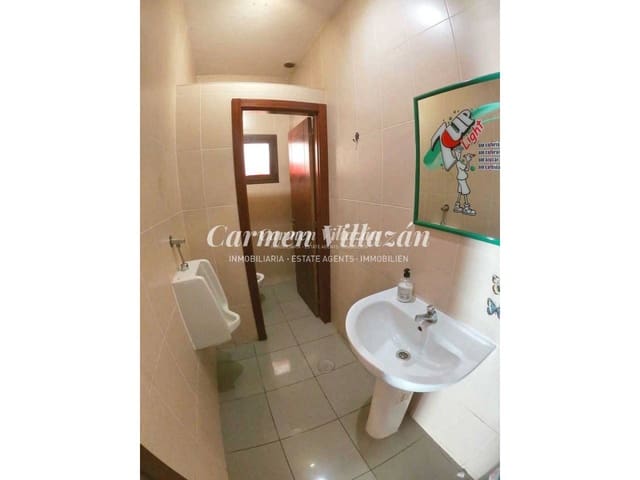 Erhverv til salg i Triquivijate, Antigua med garage - € 440.000 (Ref: 9563942)