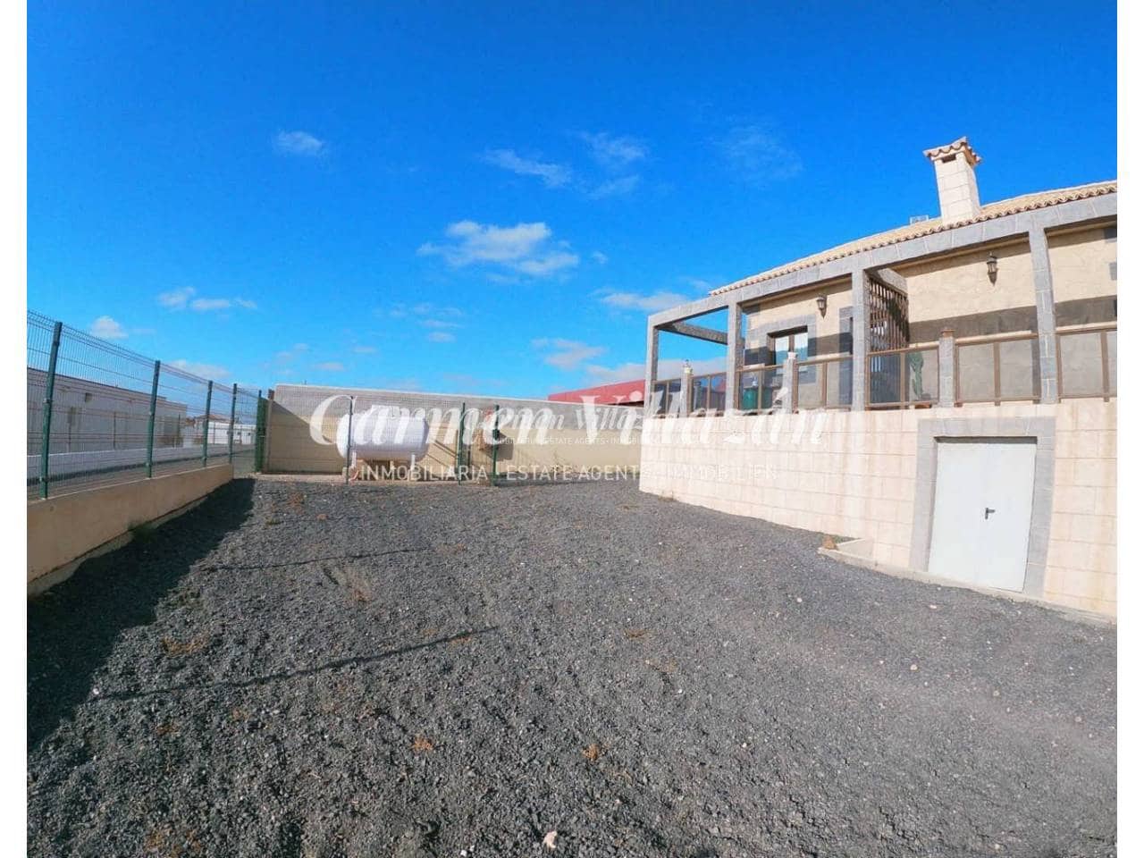 Erhverv til salg i Triquivijate med garage - € 440.000 (Ref: 9563942)