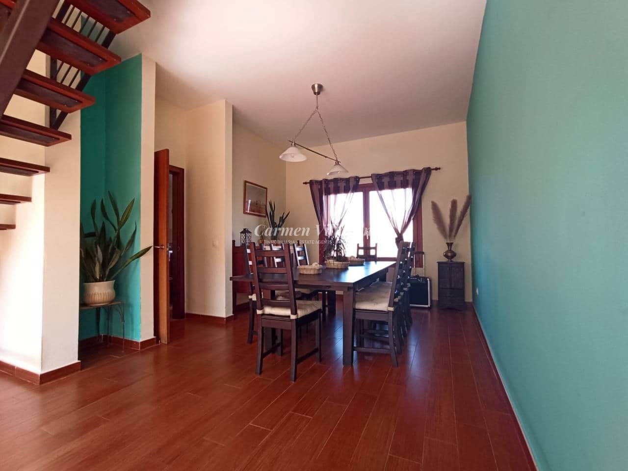 4 sypialnia Willa na sprzedaż w Puerto del Rosario z garażem - 750 000 € (Ref: 9563952)