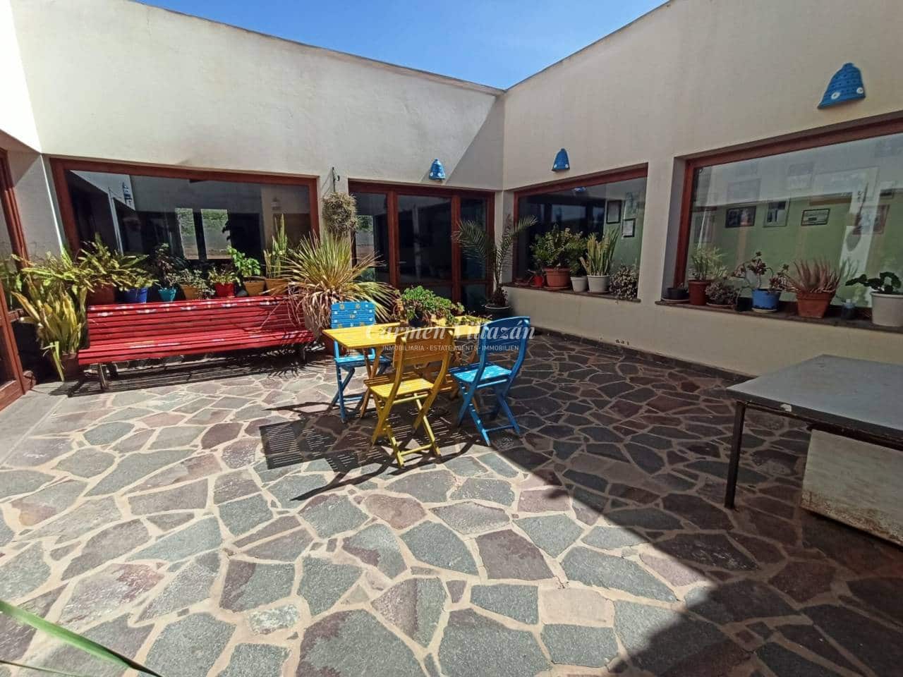 4 sypialnia Willa na sprzedaż w Puerto del Rosario z garażem - 750 000 € (Ref: 9563952)