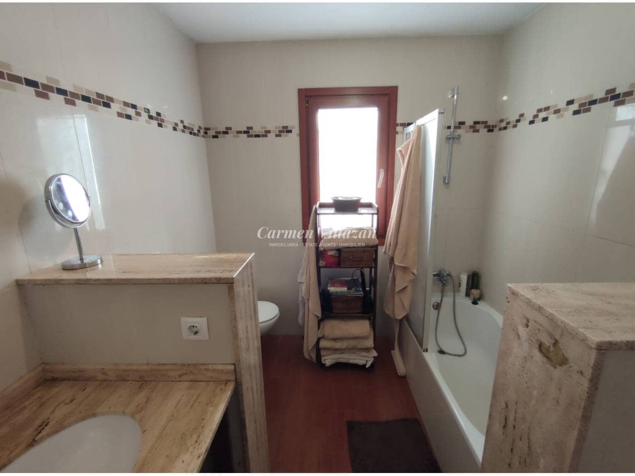 4 sypialnia Willa na sprzedaż w Puerto del Rosario z garażem - 750 000 € (Ref: 9563952)