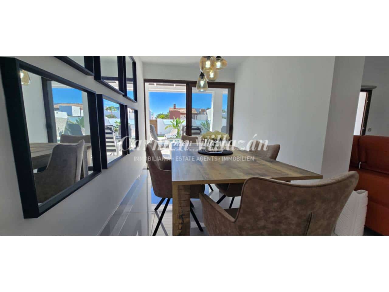 Chalet de 3 habitaciones en Caleta de Fuste en venta con piscina garaje - 795.000 € (Ref: 9604478)